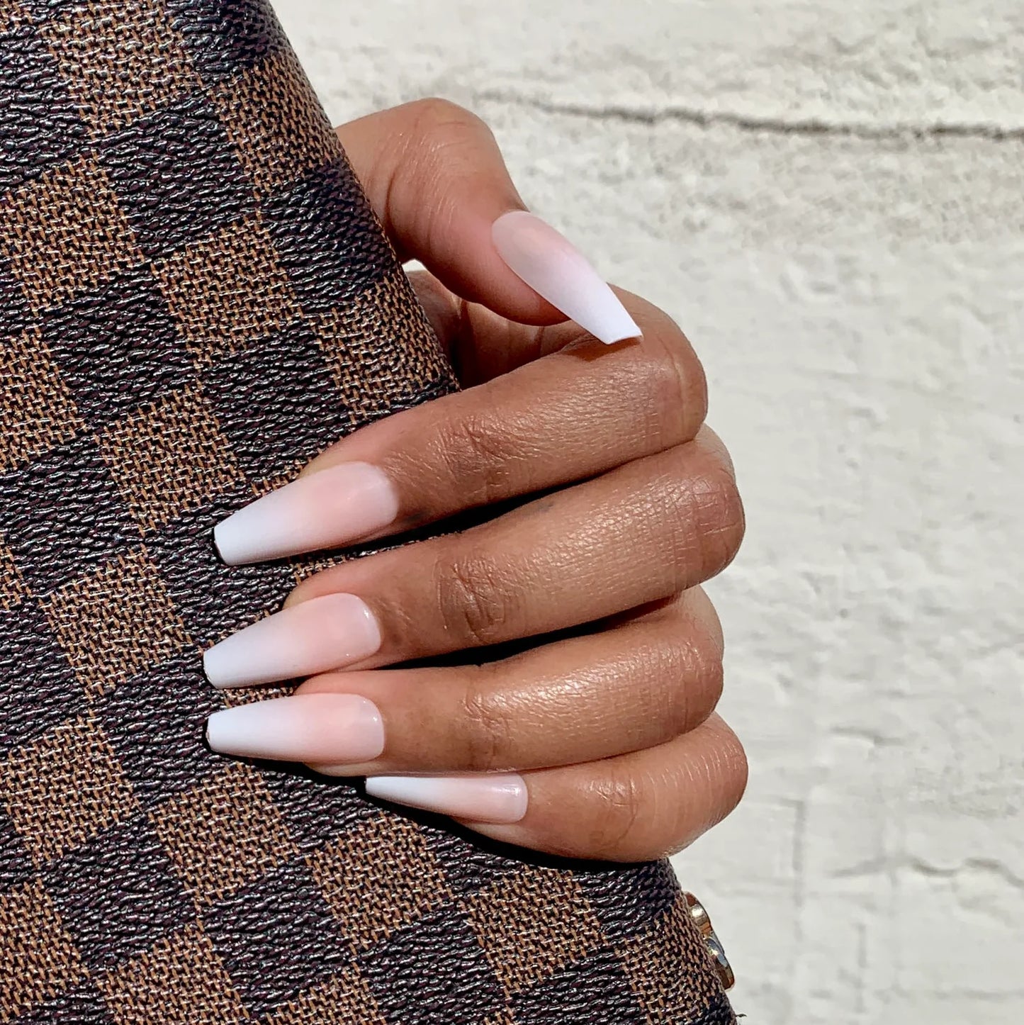 Instant Luxury Acrylic Press-On Nails - Baby Boomer Ombre - Medium Coffin
